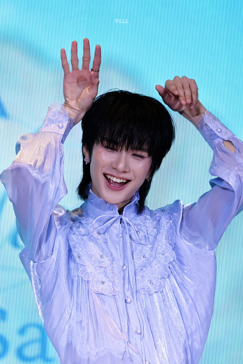 TruIIV's tweet photo. My little cute boy😋🥰

#TheCoraPearlGardenwithSave
#auausave #savewrg https://t.co/WAl5Zn0nMZ