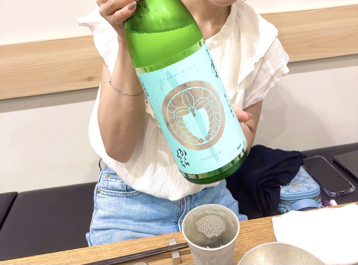 Kazuma_151's tweet photo. 神奈川の28歳主婦さんと休みが合ったので和食で晩ごはん。

前回会ったあと夫婦関係も少し良くなったみたいで、「また会えて嬉しい」って笑顔で話してくれた。

帰り際に「次はもっとゆっくりしようね」って、少し照れながら言ってくれて。

気軽に会えて、一緒にいる時間を楽しめる関係。そんな心地良い時間を、これからも大切にしていきたい。