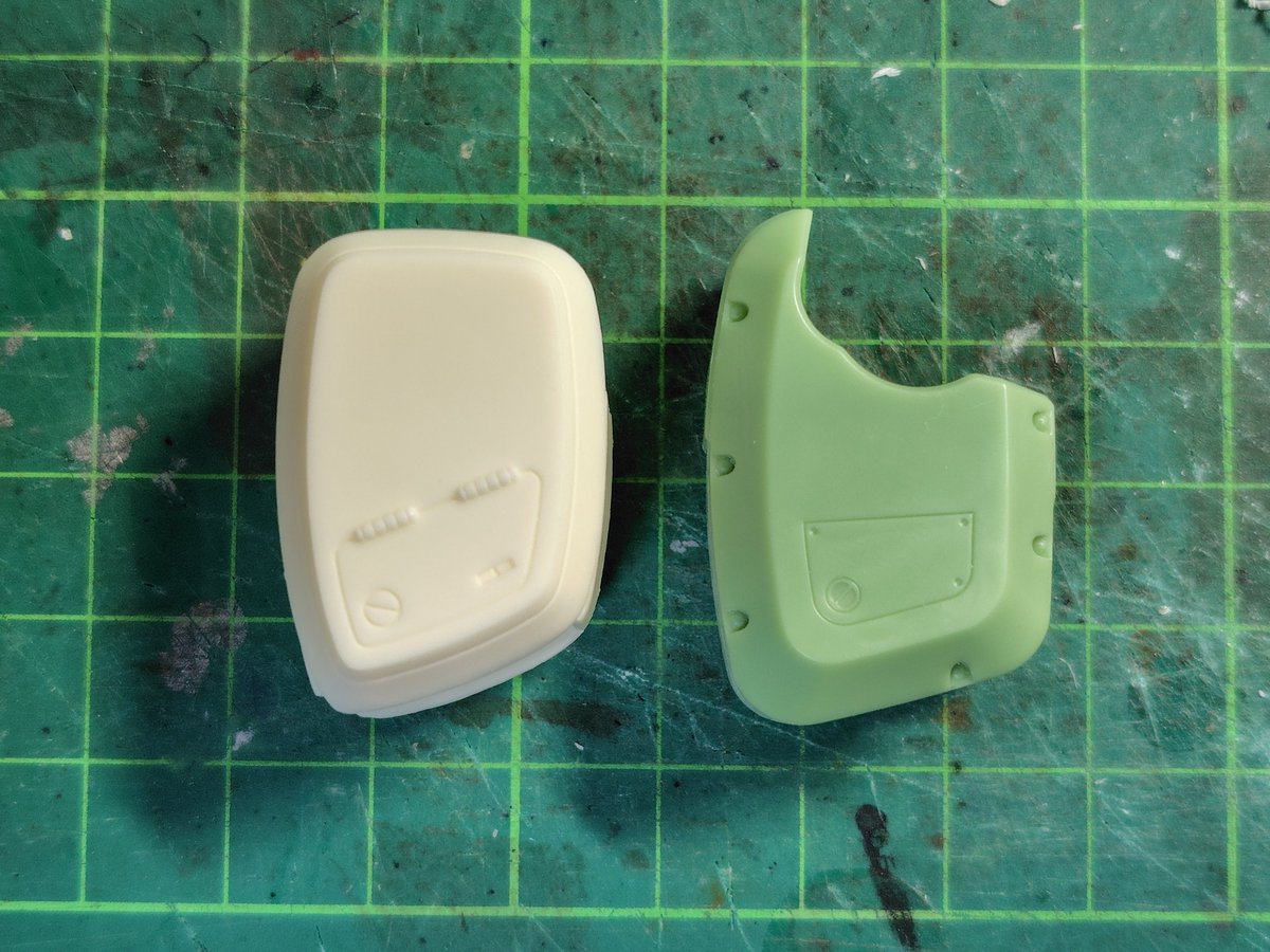 halk922's tweet photo. ガイアノーツ1/24マーシィドッグ③
太腿をwaveキットと比較すると側面は本キットが一回り小さく見えるが、正面から見ると本キットの方が太い。このあたりも独自にスタイルを解釈したことが伺える、そして下半身を一気に組み上げた。
#ガイアノーツ 
#マーシィドッグ https://t.co/A9PEugVEyG