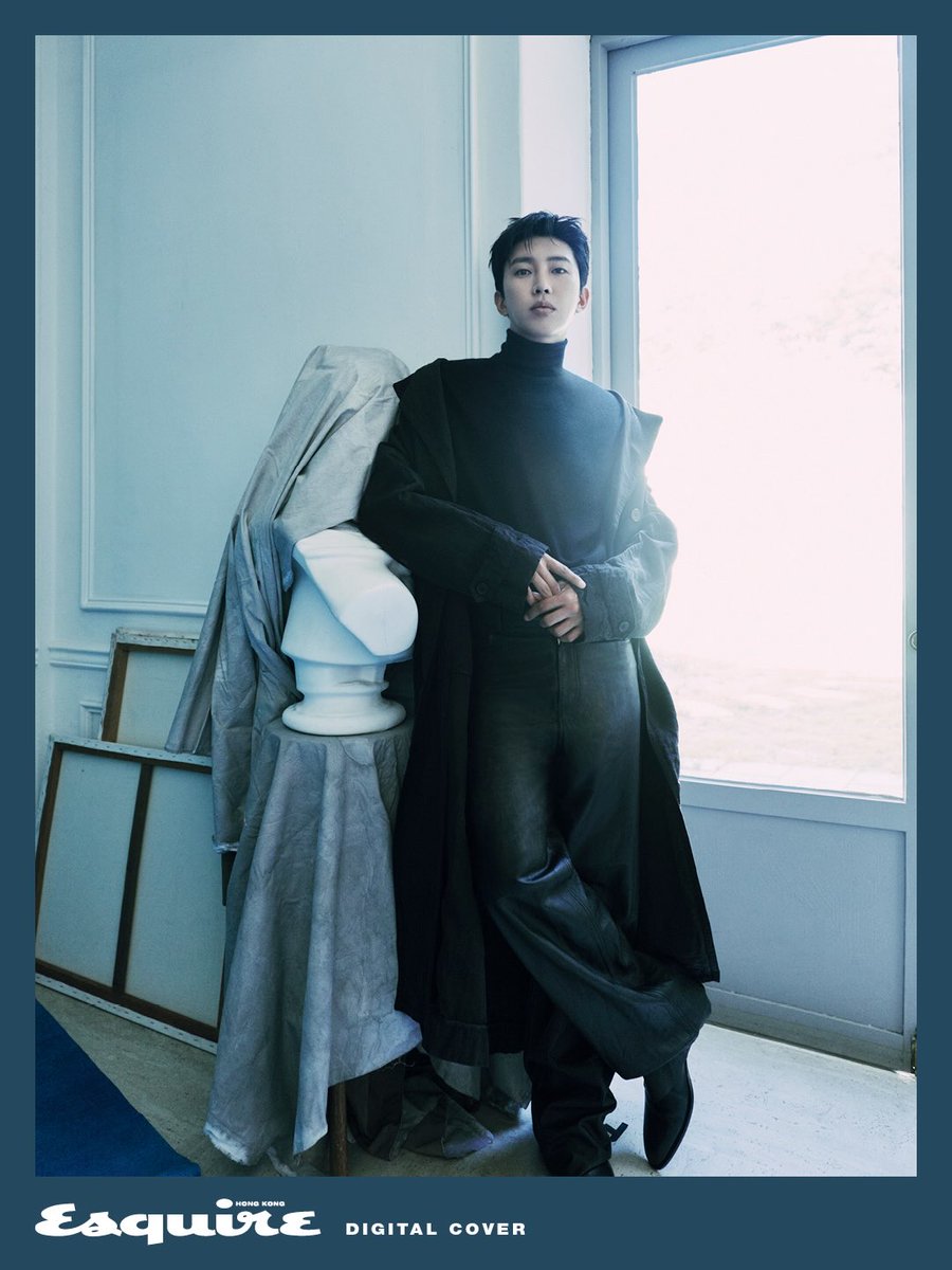 Hero__rang_'s tweet photo. esquirehk Digital Cover | 林英雄| 無與倫比的存在
韓國人氣歌手林英雄 im_hero 以獨 特魅力活躍於樂壇,今次更登上《Esquire HK》Digital Cover,從音樂與人生角度看來,他是一位 真摯的表演者;而對於粉絲與愛犬時月來說, 他始終都是那個溫暖真誠的林英雄。今次我們以鏡 頭捕捉他的不同面貌,更多精彩內容亦將陸續公開, 敬請期待

출처: 에스콰이어홍콩 인⭐️
👉🏻https://t.co/8hn6jxE2iH

#esquire #esquirecoverstory #limyoungwoong #임영웅 #林英雄