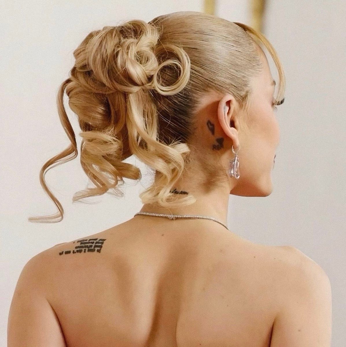 elysmoonlight's tweet photo. tattooed heart 𓆩♡𓆪 https://t.co/W0Vwite8Q7