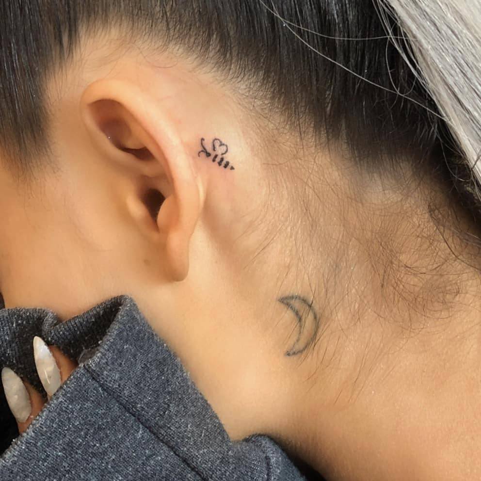 elysmoonlight's tweet photo. tattooed heart 𓆩♡𓆪 https://t.co/W0Vwite8Q7