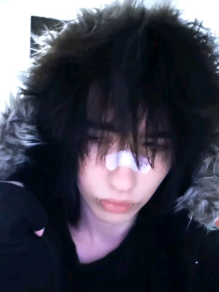 Aleewasheree's tweet photo. Cuando quieres hacer face reveal pero esperan que te veas asi https://t.co/upeTz7qhmo