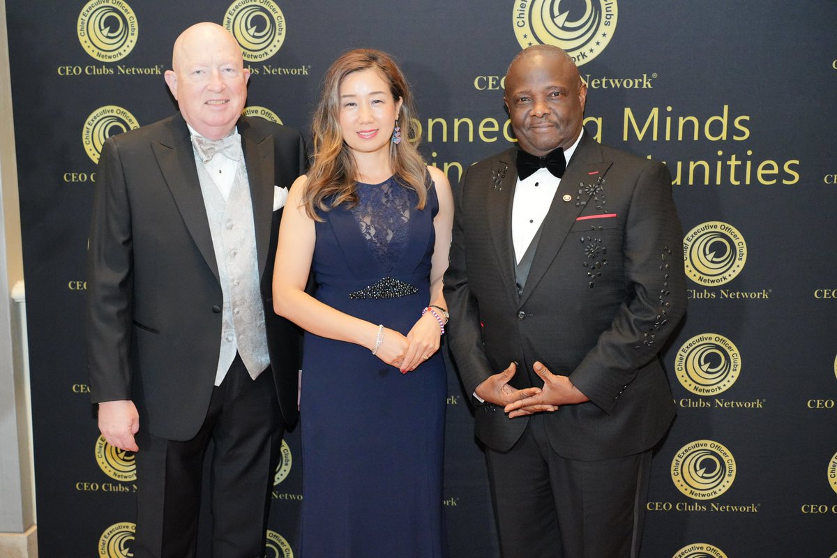 CEOClubsNetwork's tweet photo. We are proud to recognize Mr. Henry C. Eickelberg, Treasurer of Loudoun County, Virginia, as a distinguished recipient of the America 250 Legacy Award,  His recognition was celebrated at the historic Mayflower Hotel in Washington, D.C.

#FinancialLeadership #PublicFinance https://t.co/VbNnlhMuqd