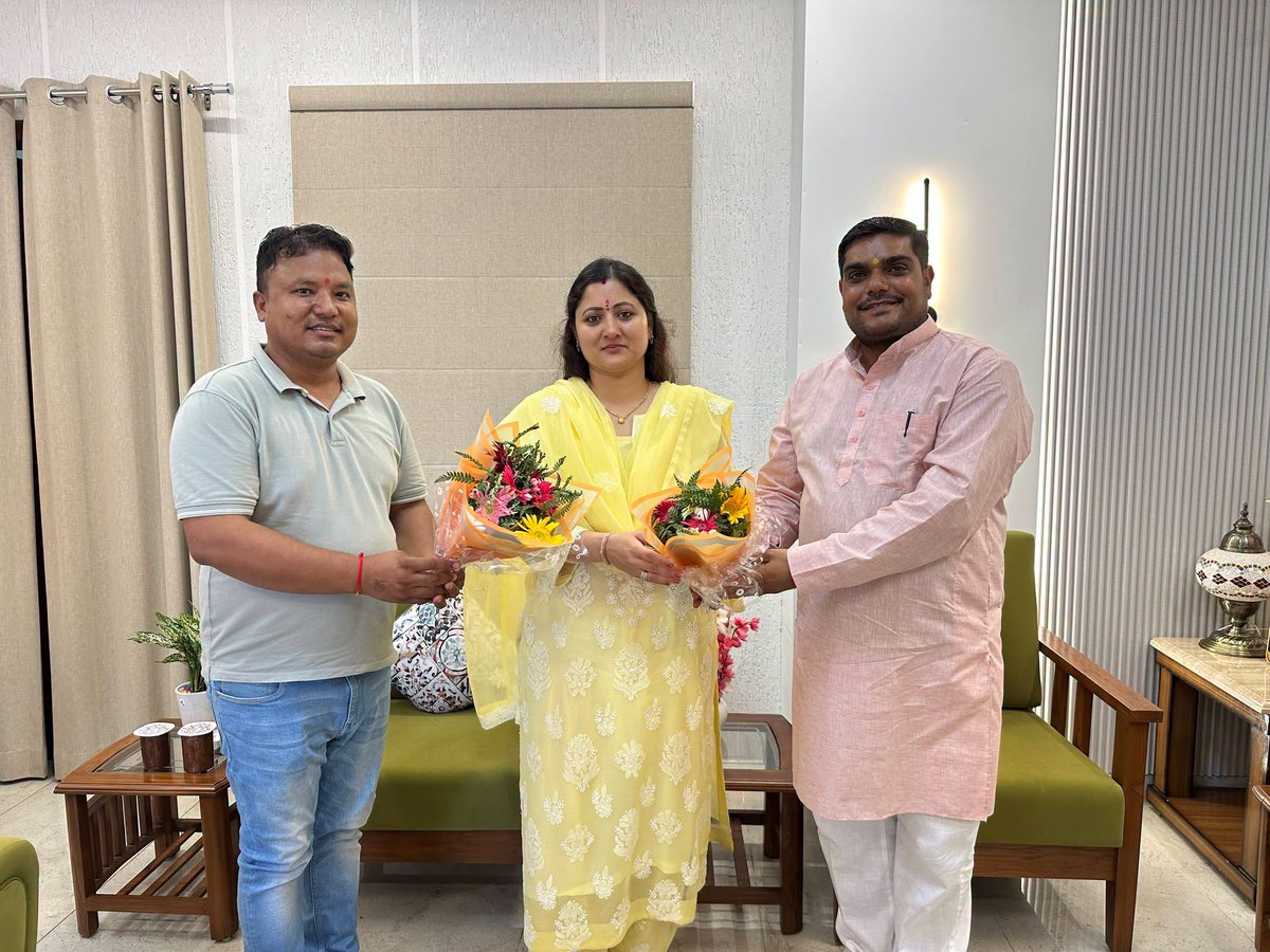 SEWASANKALP_ORG's tweet photo. आज खटीमा में सेवा संकल्प फाउंडेशन की फाउंडर ट्रस्टी श्रीमती गीता धामी जी ने विभिन्न गणमान्यजनों एवं स्थानीय नागरिकों से आत्मीय संवाद कर क्षेत्र से जुड़े विभिन्न विषयों पर चर्चा की तथा उनके विचारों, सुझावों और अपेक्षाओं को जाना। https://t.co/qIKfwjQKaB