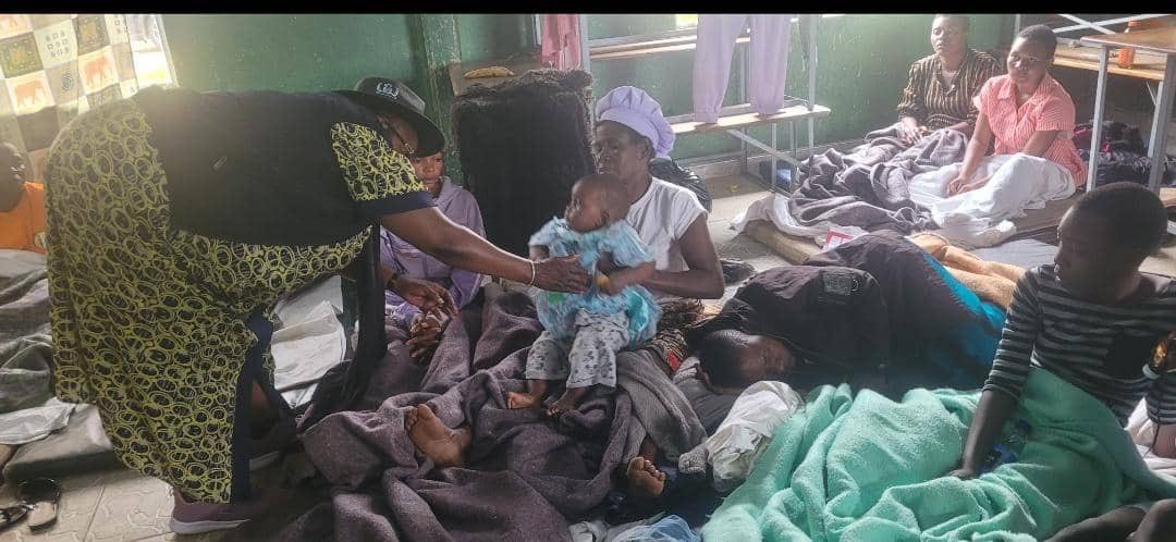 Givie07's tweet photo. Deep appreciation to the rescue personnel, divers, boat crews and all emergency teams involved in the Kariba operations. Your selfless efforts and unwavering determination are giving hope to many families. 👏🙏 https://t.co/okjXtGZyUi