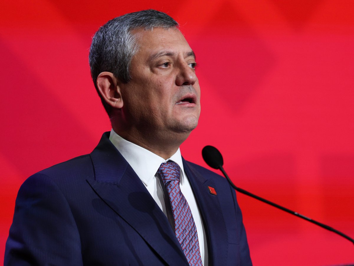 izmirgibiyiz's tweet photo. Özgür Özel, Veli Ağbaba ve Sera Kadıgil’in dokunulmazlık dosyaları Meclis’e sunuldu. https://t.co/7l9lo75HN6