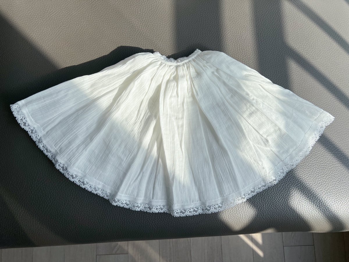 bjd_hsd's tweet photo. @1
#트인덕장터
Fiorewardrobe 해외 딜러제 SD9 커스텀 드레스 판매합니다.
드레스, 속치마, 양말, 허리띠 구성
한화 약 30만원에 구매했던 드레스입니다.
운미포 25만원에 판매합니다.

택배비 +4000원 https://t.co/SYCapynxeq