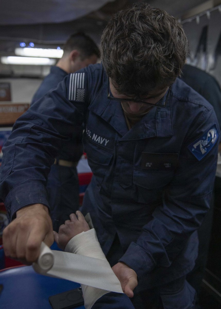 US2ndFleet's tweet photo. Combat Ready. Combat Care.
Sailors assigned to USS Mahan (DDG 72) conduct hands-on Tactical Combat Casualty Care (TCCC) training. TCCC provides Sailors life-saving medical skills to treat injuries under combat conditions that directly ensure a battle-ready force!
#USNavy #C2F https://t.co/SPsdad0Rnu
