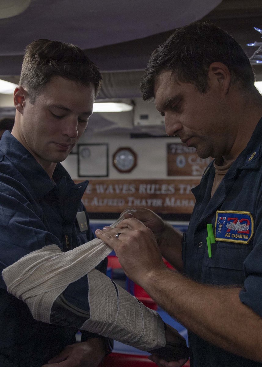 US2ndFleet's tweet photo. Combat Ready. Combat Care.
Sailors assigned to USS Mahan (DDG 72) conduct hands-on Tactical Combat Casualty Care (TCCC) training. TCCC provides Sailors life-saving medical skills to treat injuries under combat conditions that directly ensure a battle-ready force!
#USNavy #C2F https://t.co/SPsdad0Rnu