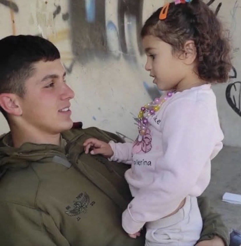 Aaron710David's tweet photo. 💔 Itai Marciano (20 years old) fell in battle on October 7 and thereby saved hundreds of lives by courageously fighting against Hamas until he took his last breath. He was at home on leave (from Shoham / Beit Arif). Upon learning of the attack, he immediately headed south, joined his comrades, and set out toward the area of Kibbutz Yad Mordechai. There they encountered a group of runners from Sderot who were being attacked by terrorists. In the firefight, he, another soldier (Ilay Gamzo), and two civilians (Naomi Shitrit-Azulay and Kobi Paryante) were killed; others were wounded.
Maps and materials with plans to infiltrate Kibbutz Yad Mordechai were found on the bodies of the terrorists. The battle helped prevent or significantly hinder an attack on the kibbutz.
He fought to the end.

Think of his name.

May his memory be a blessing forever…🙏