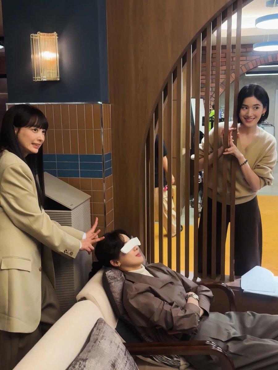 cherishchungah2's tweet photo. 아너🥹🖤

한국 영화·시리즈를 통해 양성평등과 문화다양성의 가치를 조명하는 콘텐츠 페스티벌 ‘벡델데이 2026’은 시리즈 부문 선정작으로 총 10편을 발표했다

‘아너: 그녀들의 법정’은 여성 캐릭터를 중심에 둔 장르물로 주목받았으며 -

https://t.co/xlRNTYtVq0 https://t.co/ykRFBN282i