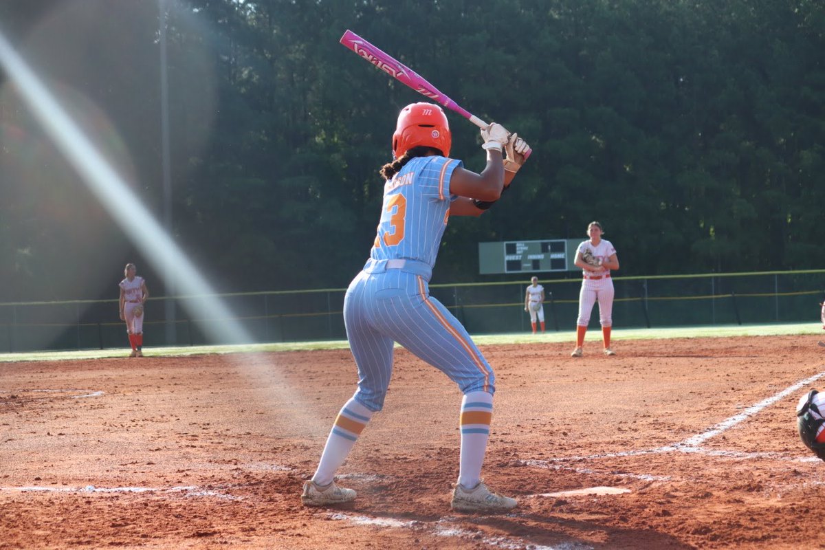 TGA_Turner's tweet photo. Excited to welcome another returner to the @topgunfastpitch National program in a talented 2027 OF out of Lee’s Summit, MO.

The All District selection from Lee’s Summit West High School where she hit .343 for the Titans. 

An outfielder who will go get it and a disciplined hitter who competes on every pitch, we are excited to have @TiaThompson_13 back for another year here at Top Gun! @LineDsoftball