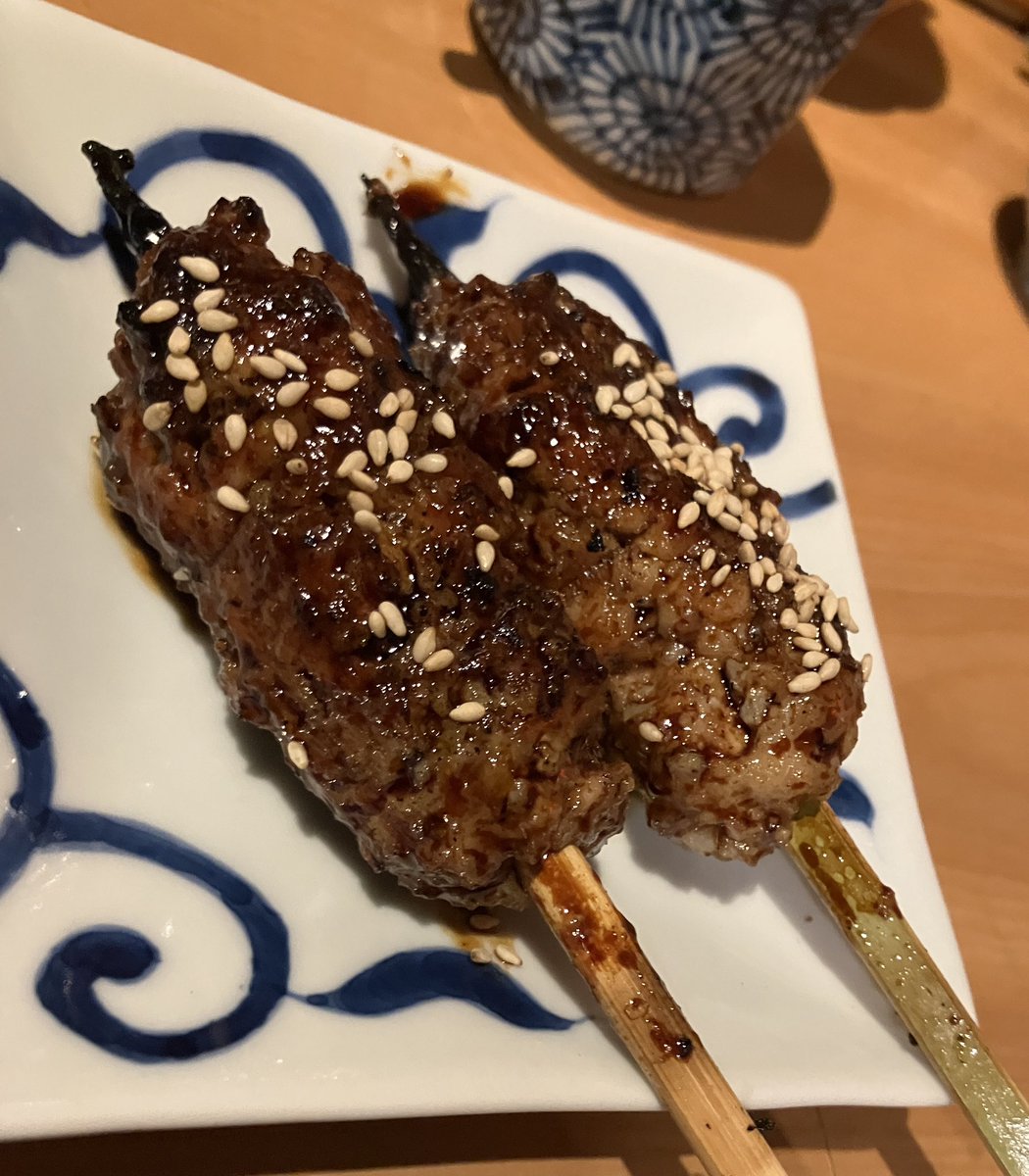 tanmka's tweet photo. 食後のデザート食べにきた https://t.co/WVE164a9QM