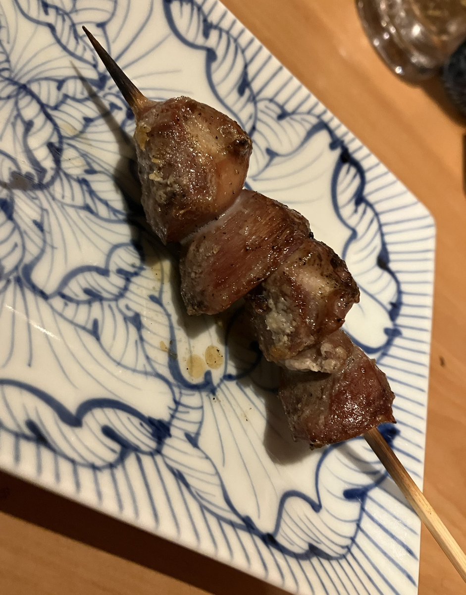 tanmka's tweet photo. 食後のデザート食べにきた https://t.co/WVE164a9QM