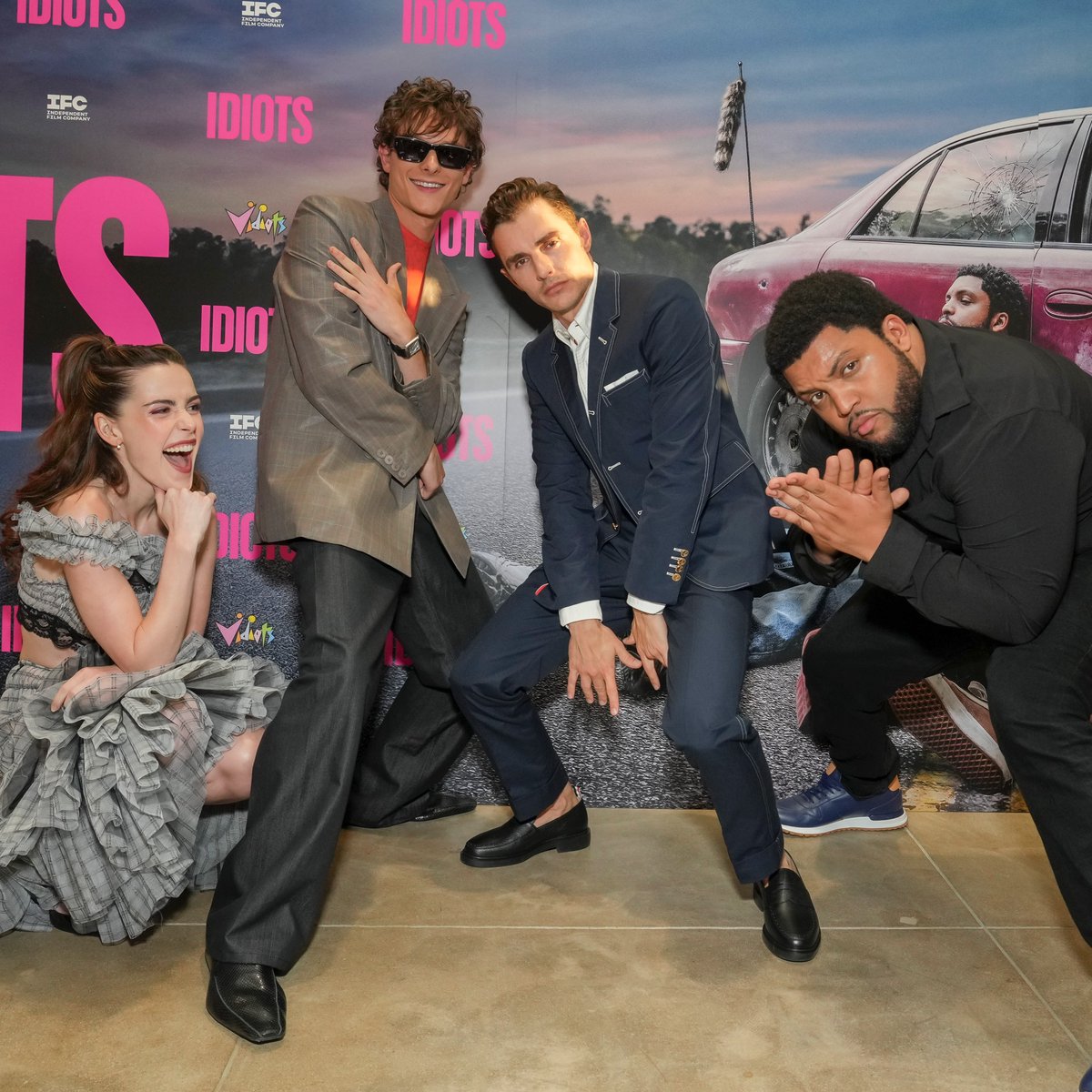acervomason's tweet photo. News: Mason Thames, Dave Franco, O'Shea Jackson  e Kiernan Shipka durante a exibição de lançamento de 
" IDIOTS ". https://t.co/a2hi3Q6eBU