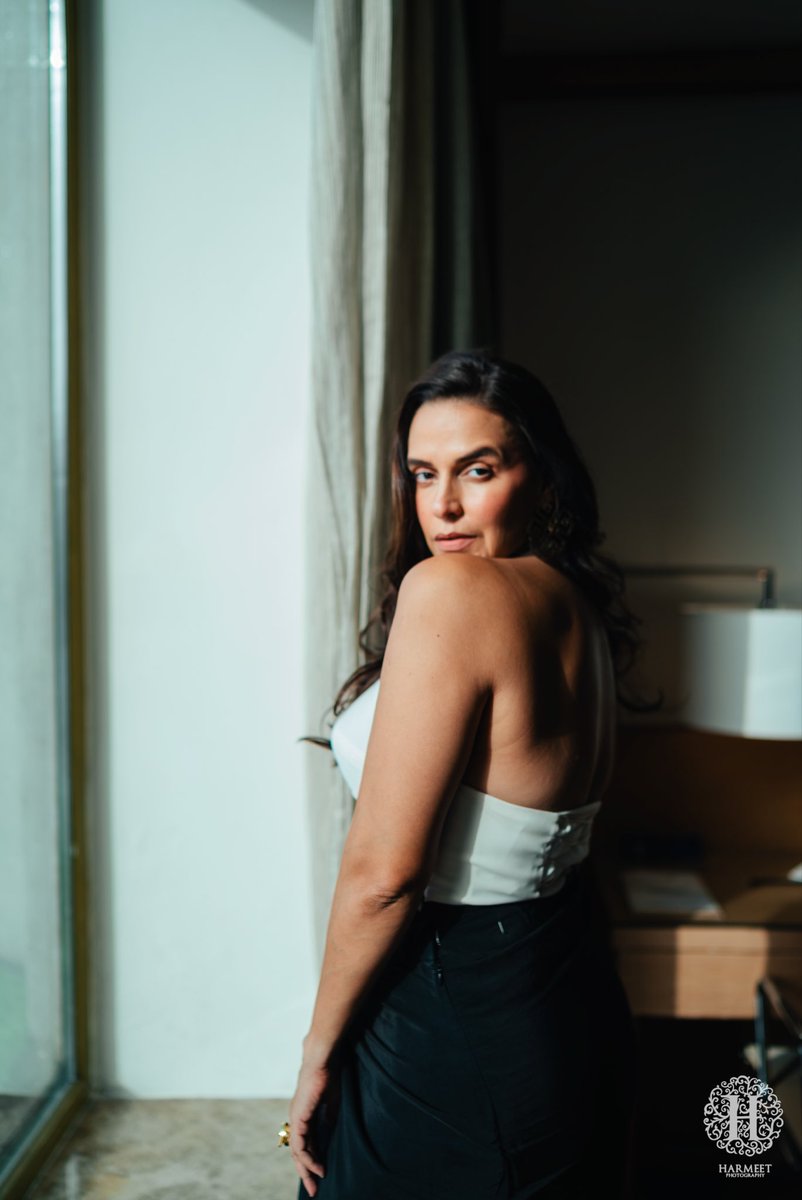 NehaDhupia's tweet photo. I could live in monochrome 🤍 🖤 https://t.co/EHC5tpITLH