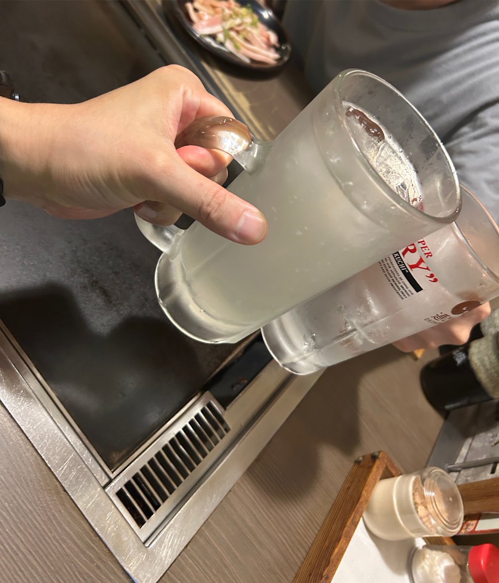 SimonR9_'s tweet photo. お盆休みになったことなので、だにっさんと鉄板焼き行って飲み🍺 https://t.co/rYNQ6p7S4h