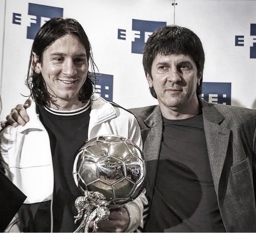 SoyArgen's tweet photo. “Quería ganar para llevártela pero no pude, las piernas no me daban más. no fuimos campeones pero no sabés cómo disfrutamos cada partido, tenías razón: tenía que estar y jugarlo".

Hasta el último minuto de la vida de su papá jugó para él.

Messi sos inmenso. https://t.co/ZZisL60b5k