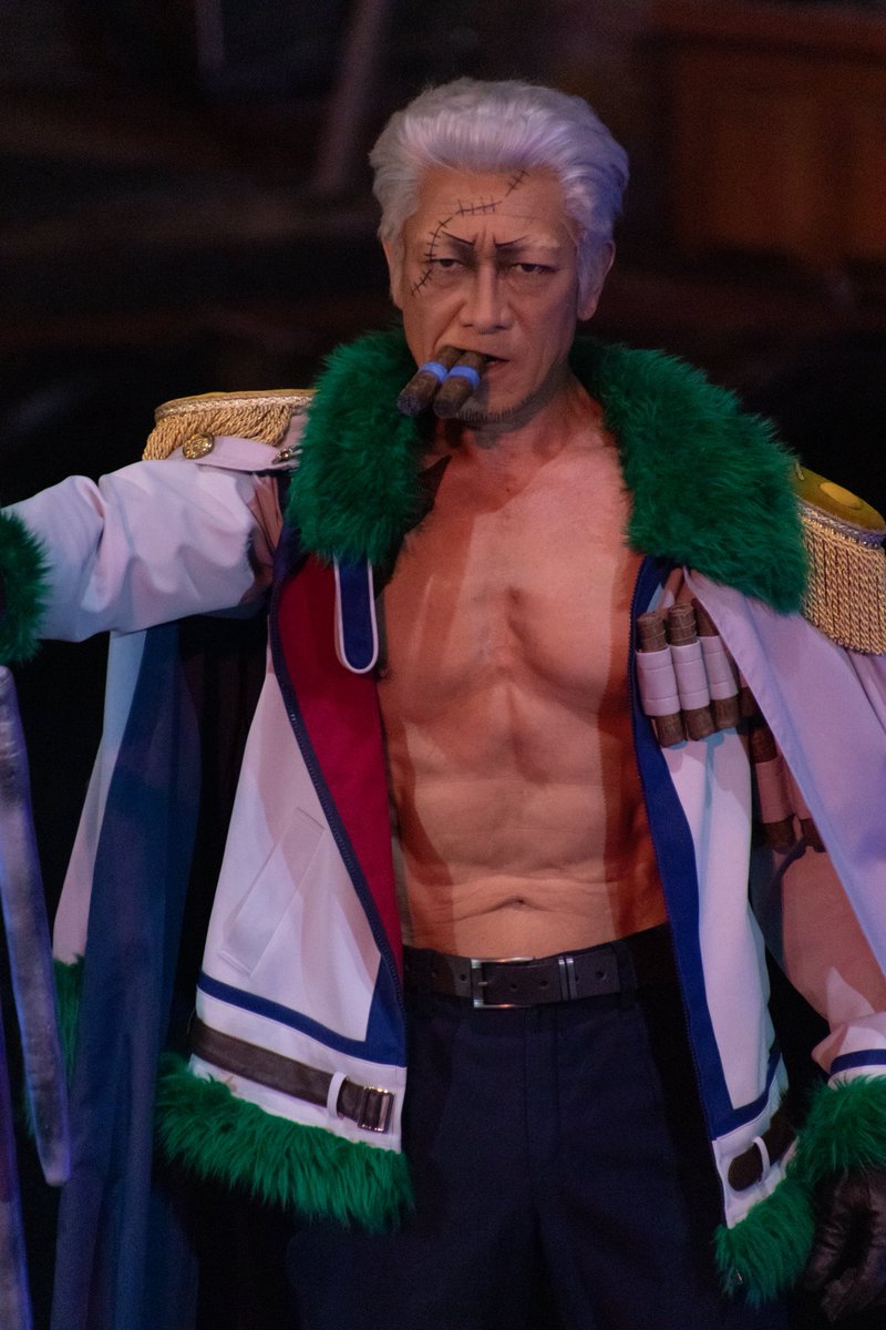 Rusj56's tweet photo. 8/11 プレショ🏴‍☠️
八田さんスモーカー🚬
ほんまにかっこよすぎて😭😭😭
また次見る時も会えますように🙏✨️
 #USJファン
 #プレショ https://t.co/tv0kRBsizQ