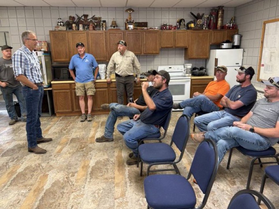 C_3C_3's tweet photo. Right now these blue collar men are looking at career politician John Thune wearing boots with rolled up sleeves thinking this guy is a fraud.

A fraud that won’t pass the SAVE America Act.

Even though all he needs is the talking filibuster and 50 votes plus Vance. https://t.co/xqJH0sxgkm