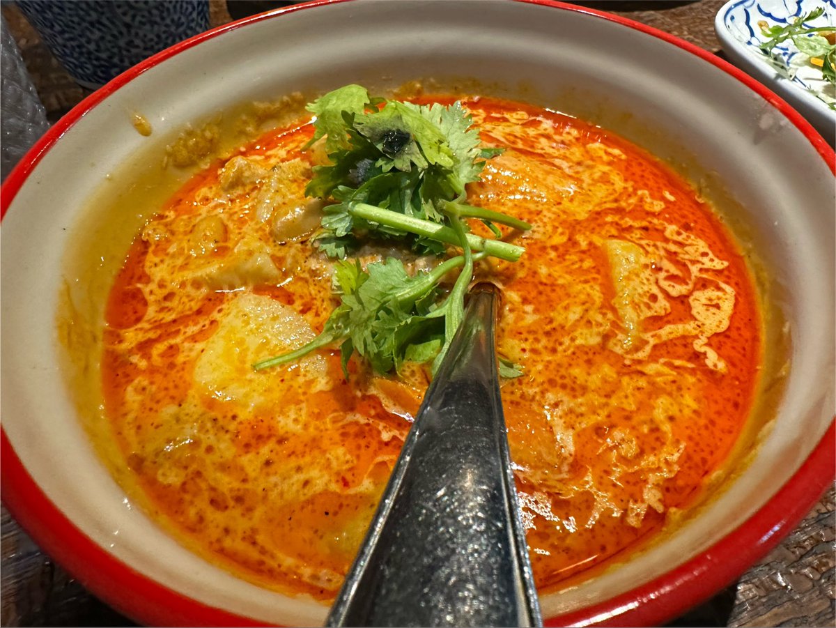 takahiro_ono_'s tweet photo. マッサマンカレーってあんなにうまいんですか？正直タイ料理はグリーンカレーとカオマンガイばかり食べていた…これから選択肢が増えてしまって困る。うますぎた… https://t.co/336mZHyY27