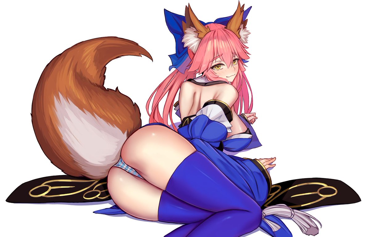 kapifluff's tweet photo. Tamamo the cutest https://t.co/iwqrR2f4CY