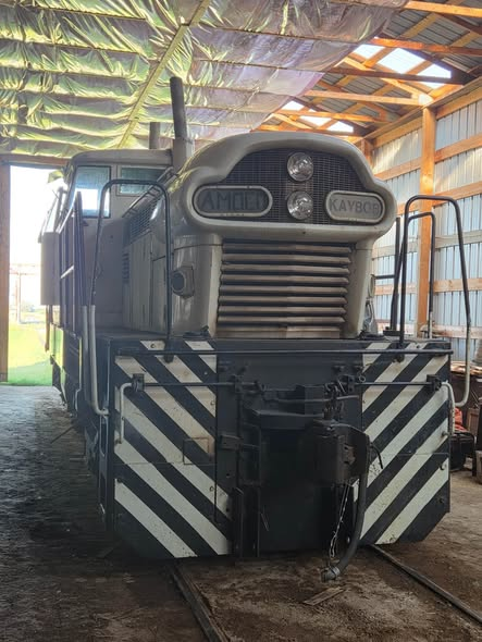 Martyupnorth's tweet photo. The Kaybob gas plant in Fox Creek, where I worked for 6 years, had its own locomotive to pull unit trains through the sulphur plant.

It's a GMDH-1, which  is an experimental diesel hydraulic switcher locomotive built in Canada by General Motors in the 1950s.  It's one of four General Motors Diesel Hydraulic-1 locomotives ever built and the only one still in operating condition. 

It just got sold to Southern Prairie Railway in Saskatchewan.  It stands as one of the rarest locomotives in North America and a unique piece of Canadian rail and energy industry history.

1/