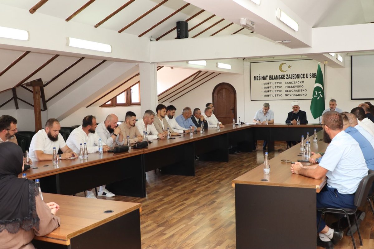 mevljud2's tweet photo. Puna podrška aktivnostima na vraćanju jedinstva Islamske zajednice https://t.co/F1iJWNCzzR