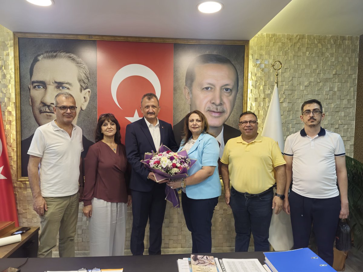 coskunali_01's tweet photo. Adana Gönüllüler Derneği Başkanı Sayın Reşan Arılıer ve kıymetli Yönetim Kurulu Üyelerini İlçe Başkanlığımızda misafir ettik.

Adana’mıza gönülden hizmet eden, dayanışmayı ve hemşehrilik hukukunu güçlendiren her çalışmayı çok kıymetli buluyoruz.

Nazik ziyaretleri ve samimi sohbetleri için kendilerine teşekkür ediyor, çalışmalarında başarılar diliyorum.

Gönlümüz Adana, sevdamız Seyhan.

#GüçlüTeşkilatGüçlüSeyhan