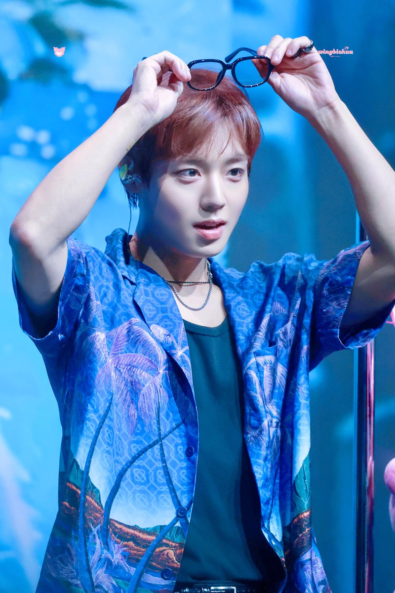 wingbichuu's tweet photo. 260808

🫧🌴🥂

#박지훈 #PARKJIHOON 
#팬콘 #MACAU https://t.co/3FPQVDQ5sX