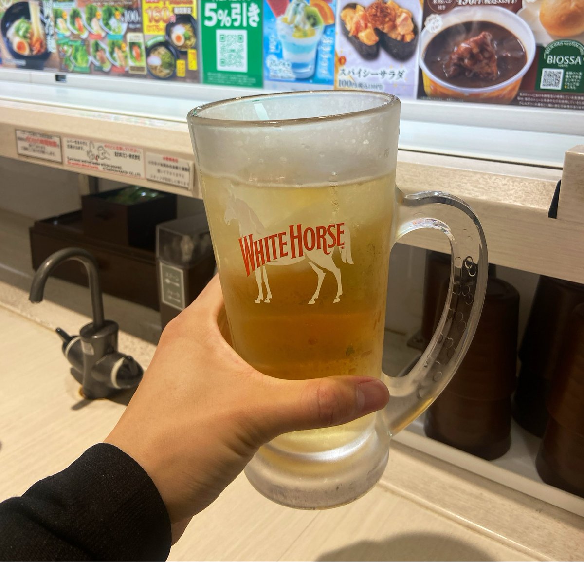 m_routi's tweet photo. 魚べい→鳥貴族→カラオケ→狼煙はやりすぎた…呑みすぎたし食べすぎた。お腹が破裂しそう。最後の最後に特盛はミス💦ですが、最高のお盆休みパート2でした☺️もっと呑みたい！！
#晩酌 https://t.co/hg7Mi42TRu