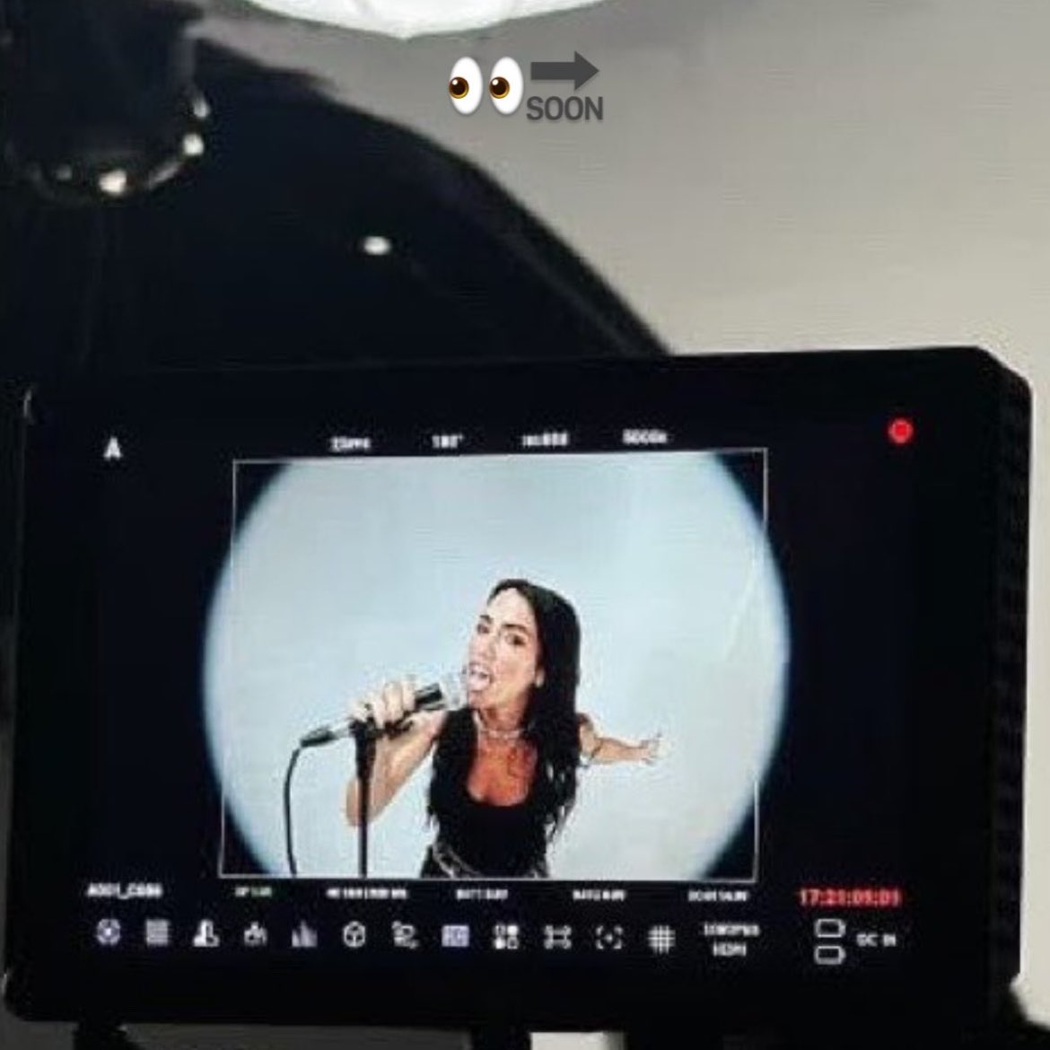 lalibydiva's tweet photo. SE VIENE https://t.co/USihVtaRVD