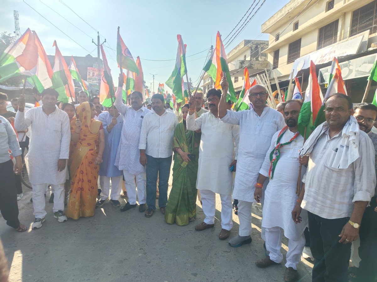 AtulKumarS46101's tweet photo. आज दिनांक 12 अगस्त 2026 को अनूपशहर में भव्य तिरंगा यात्रा निकाली गई। देशभक्ति और राष्ट्रप्रेम से ओत-प्रोत इस यात्रा में सभी सम्मानित अधिकारीगण एवं कार्यकर्ताओं ने उत्साहपूर्वक सहभागिता की।

अतुल कुमार सिंह
ब्लॉक प्रमुख, अनूपशहर https://t.co/Nu9diGA0n2