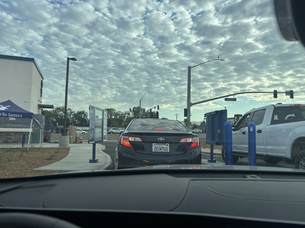 WordPlayyy's tweet photo. So the new @DutchBros in GT is the slowest DRIVE THROUGH I’ve ever been to in my life. You’d think they were making lasagna from scratch or something!? We’ve been sitting here for over 10min with no worker, no help, nothing. This will be the reason this location will fail https://t.co/9g14tlpvu9