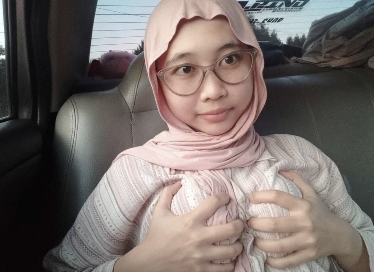 cuuyso's tweet photo. tgh ramai org bincang vid bdk nie , nk tgk full vd pegi kt bio
#awektudung #awekmelayu #awekcun #awekbasah #awekmalaysia #tudung https://t.co/jjWHhuzko5