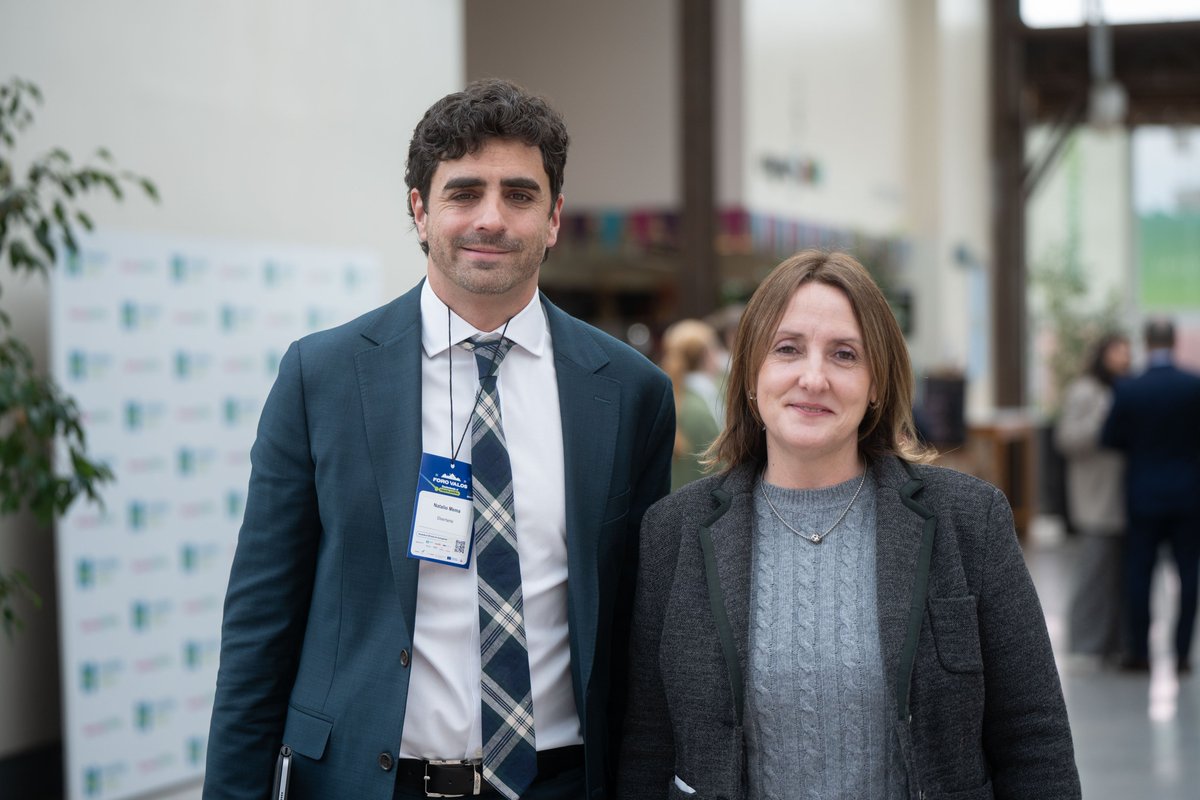 NatalioMema's tweet photo. Participé del panel "La transición que estamos construyendo" en el Foro Valos 2026, un espacio clave para detenernos a analizar tendencias y definir políticas enfocadas en los desafíos que no siempre son urgentes, pero sí estratégicos para el futuro de Mendoza.

Junto a la directora de Economía Social, Lorena Meschini, empresarios, emprendedores, funcionarios, especialistas y académicos, compartimos este encuentro para abordar las oportunidades de las empresas en la generación de energía, la conexión a la red y los avances en comercialización para bajar costos e incentivar el uso de energías alternativas ante la transformación económica, social y ambiental.

 Seguimos impulsando un futuro sustentable y sostenible.
 Seguimos haciendo crecer Mendoza.