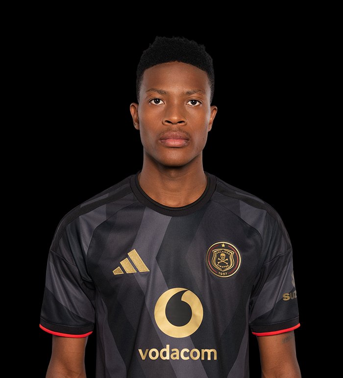 BabonkeL's tweet photo. Very unlucky tonight my Boy. You will score eventually. The entire Orlando Pirates fanbase stands with you and we know you will eventually give us hatricks. All love Buccaneer ❤️ https://t.co/TNX94hwjLE
