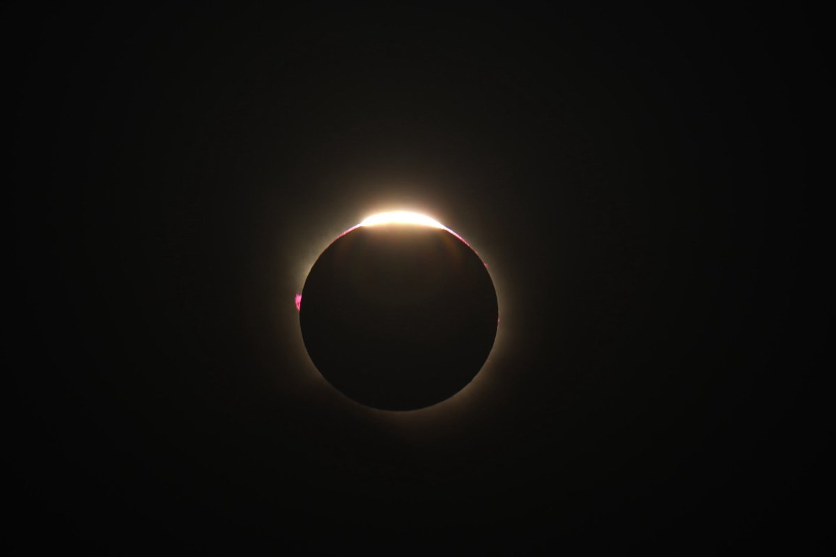 Helion_1ero's tweet photo. Mis fotillos del eclipse  ☀️🌙 https://t.co/Z92Z3ZNRFy