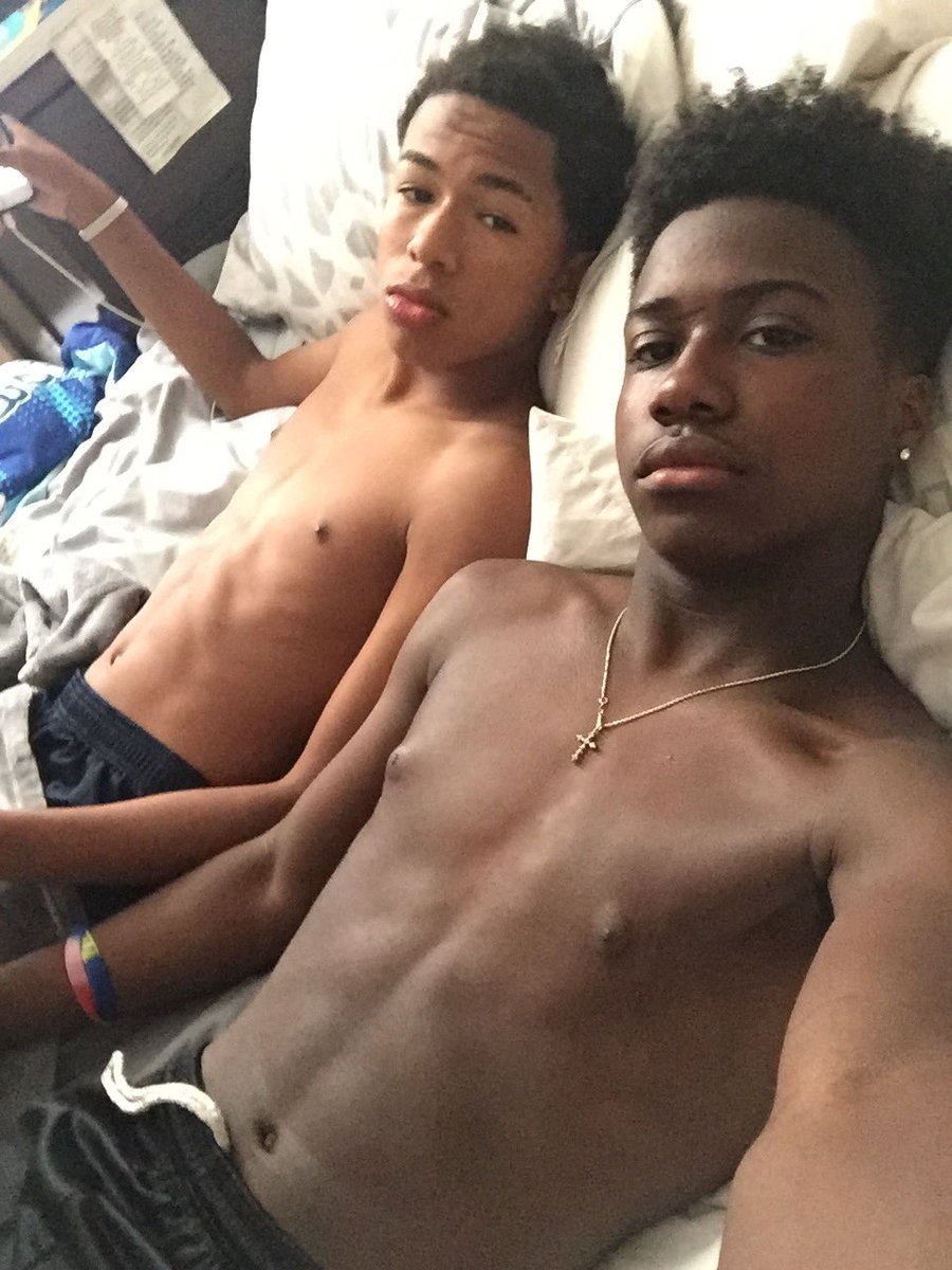 the_energy_man8's tweet photo. M&M cousins
#dl #blackgay
#blackgayporn #gayporn #lowlvl #bbc #sexy #yn #nl #gayshi #nohomo #sexyporn #taboo #darkskin #baited https://t.co/4MqHWCciNV
