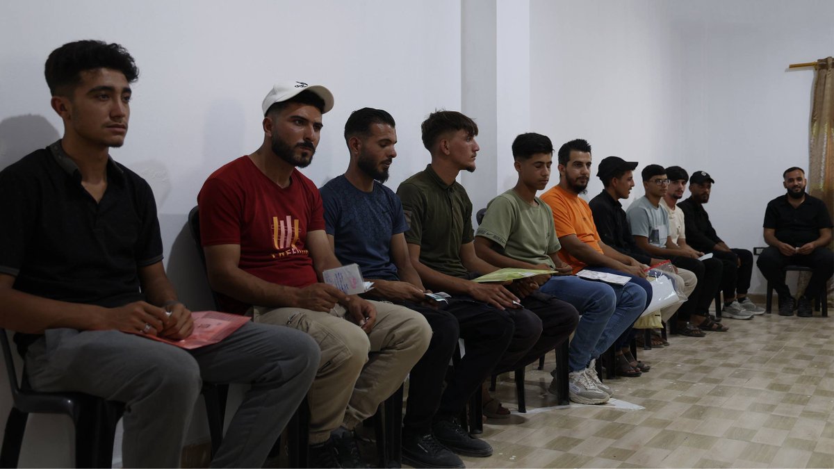 RecruitSyri's tweet photo. باشرت مديرية التجنيد في محافظة حلب استقبال طلبات الشباب الراغبين بالتطوع ضمن صفوف الجيش العربي السوري، عقب الإعلان عن فتح باب التطوع في مدينة منبج.

#الجمهورية_العربية_السورية
#وزارة_الدفاع
#إدارة_التجنيد_والتعبئة https://t.co/NxZ67ysQJR