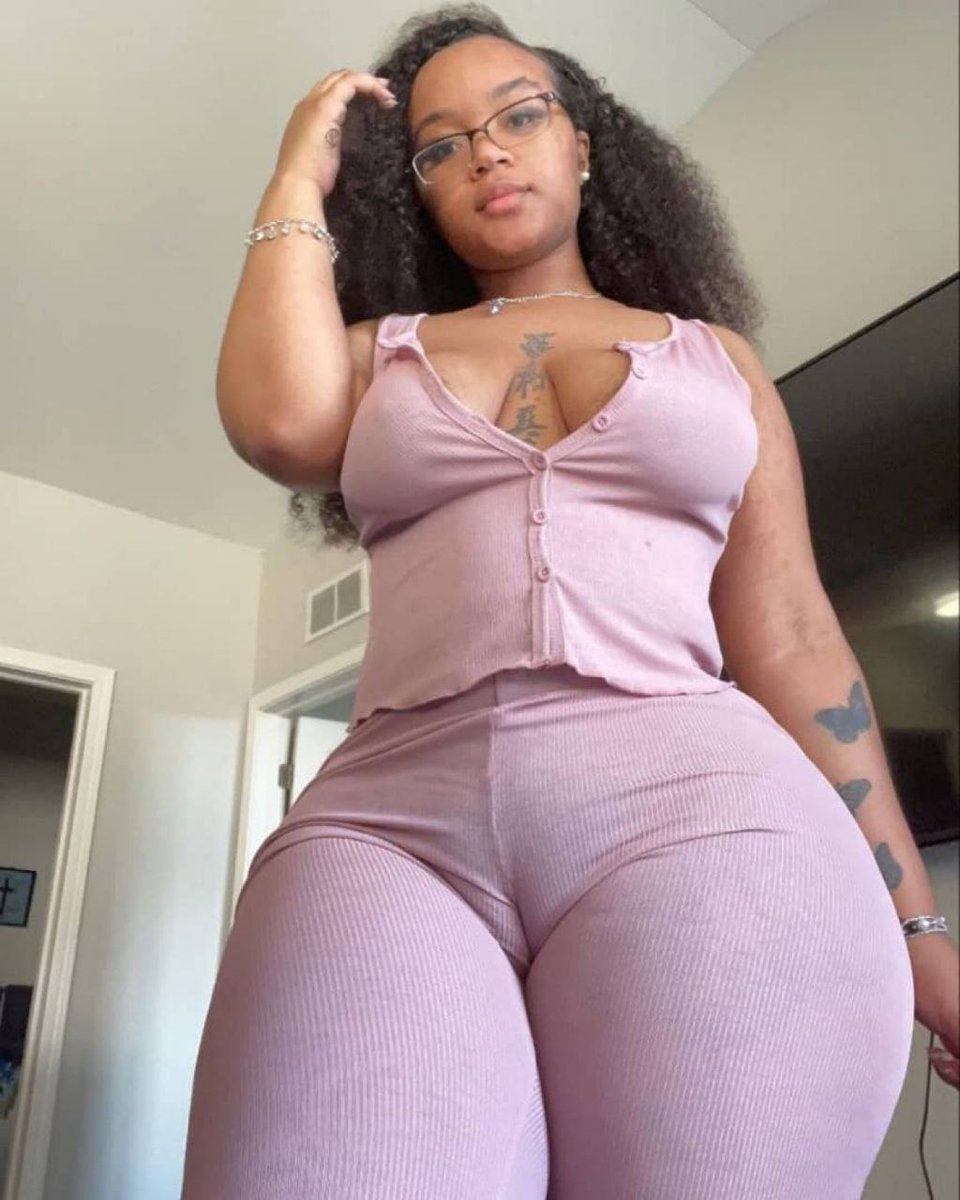 CentroNobre's tweet photo. Pretty or s*xy? https://t.co/WCXKOnEFny