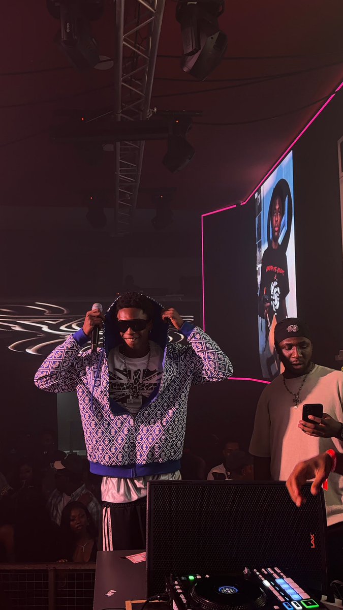 Khalidkeem's tweet photo. From the street to the stage, OMO I don brave ! https://t.co/gk7XhwMSG0
