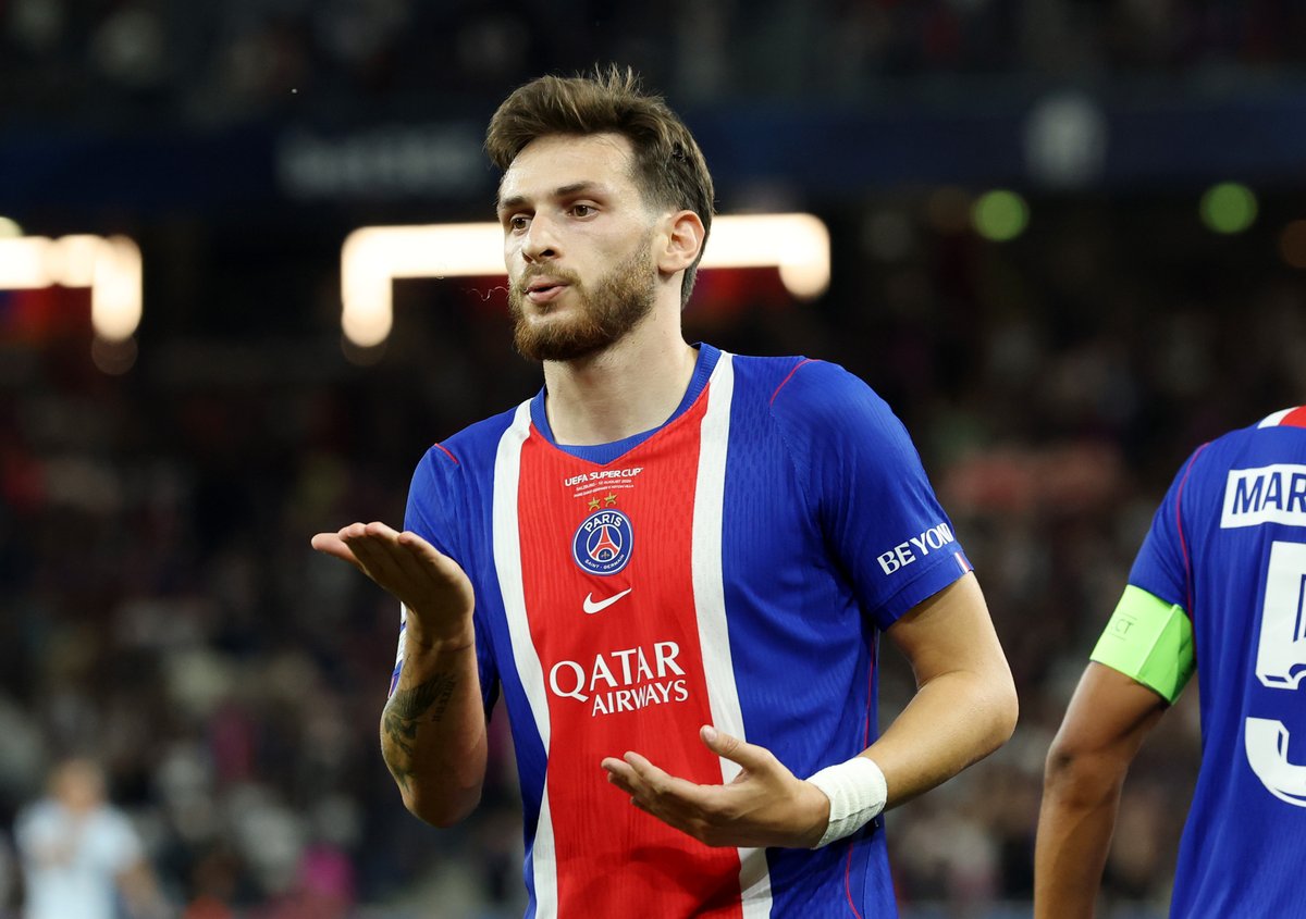 OptaJean's tweet photo. 13 - Khvicha Kvaratskhelia est impliqué dans 13 buts en 12 matches en compétition européenne en 2026.

Sporting ⚽️
Newcastle🦶
Monaco❌
Monaco⚽️
Chelsea⚽️⚽️🦶
Chelsea⚽️
Liverpool⚽️
Liverpool🦶
Bayern⚽️⚽️
Bayern🦶
Arsenal❌
Aston Villa⚽️

Régularité. https://t.co/86jm9oyuy2