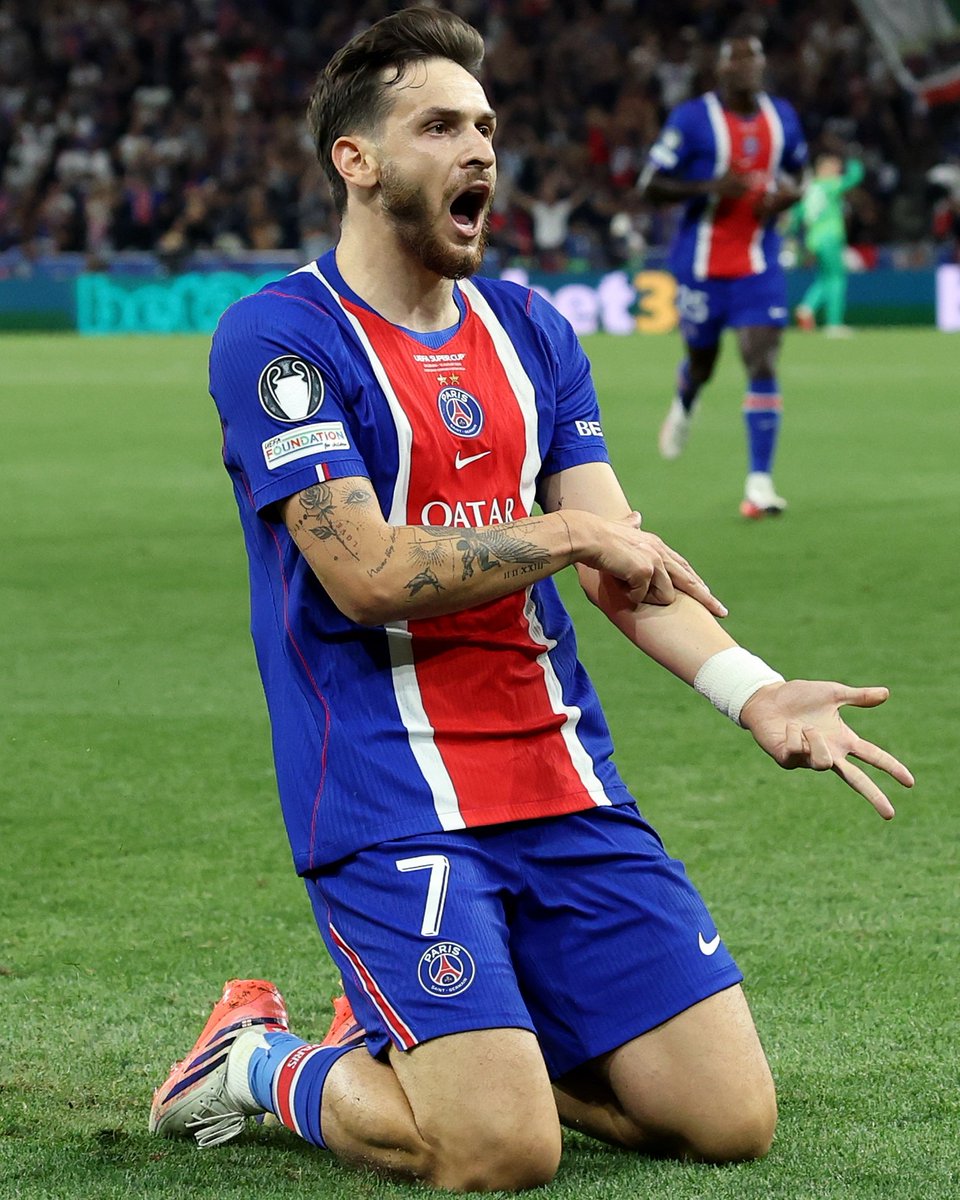 ChampionsLeague's tweet photo. Kvara 😮‍💨

#SuperCup https://t.co/nKAgsrgCGv