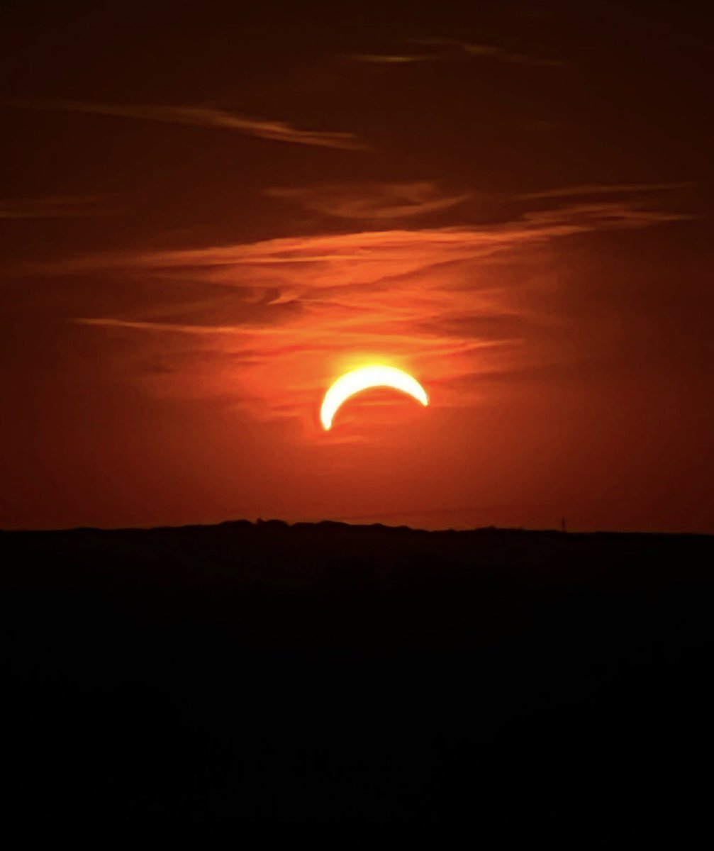 Daniel_DPMF's tweet photo. Sharing some local
Photography of the #Eclipse 

Taken in the Uk 🇬🇧 https://t.co/z1NW0LB9Rk