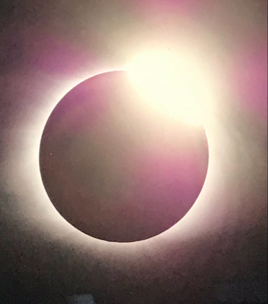 davidesilverman's tweet photo. My 3rd total solar eclipse.

Experience a celestial phenomenon. 

Feel tiny in the chaos of a larger universe.

Appreciate the rock we all live on.

Emerge with gratitude for being alive to witness these gifts of nature. https://t.co/byiej11Fdv