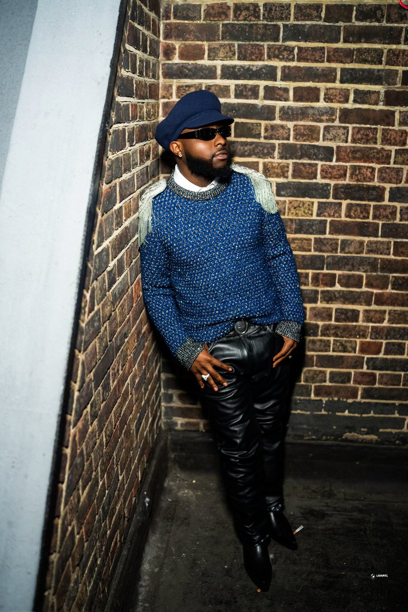 davido's tweet photo. The warm up 🇬🇧 https://t.co/n9erV3I6Ag