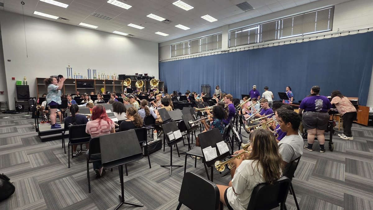 MtownFineArts's tweet photo. Starting off the new school year with the Middletown High School Marching Band Pre-season!

#mpsfinearts https://t.co/Qvz54zm3Ad