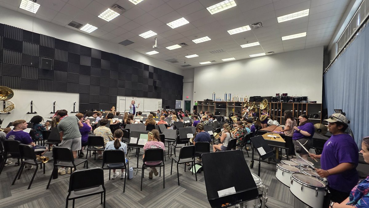MtownFineArts's tweet photo. Starting off the new school year with the Middletown High School Marching Band Pre-season!

#mpsfinearts https://t.co/Qvz54zm3Ad
